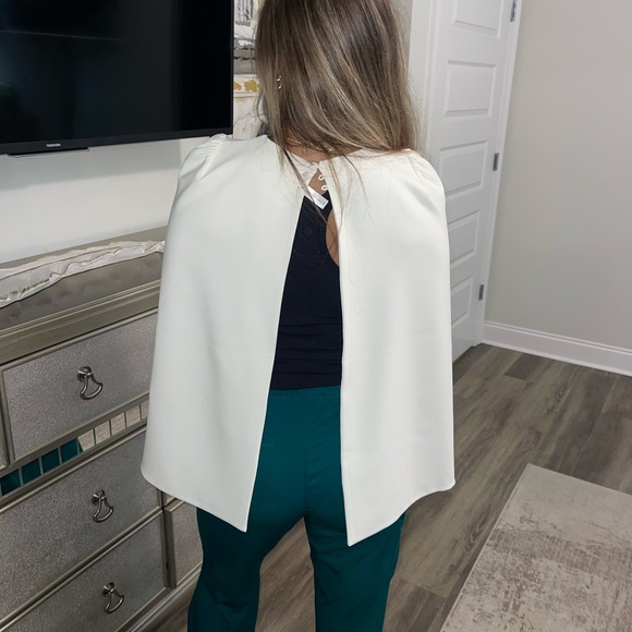 Ivory Bridal Cape - Picture 6 of 9